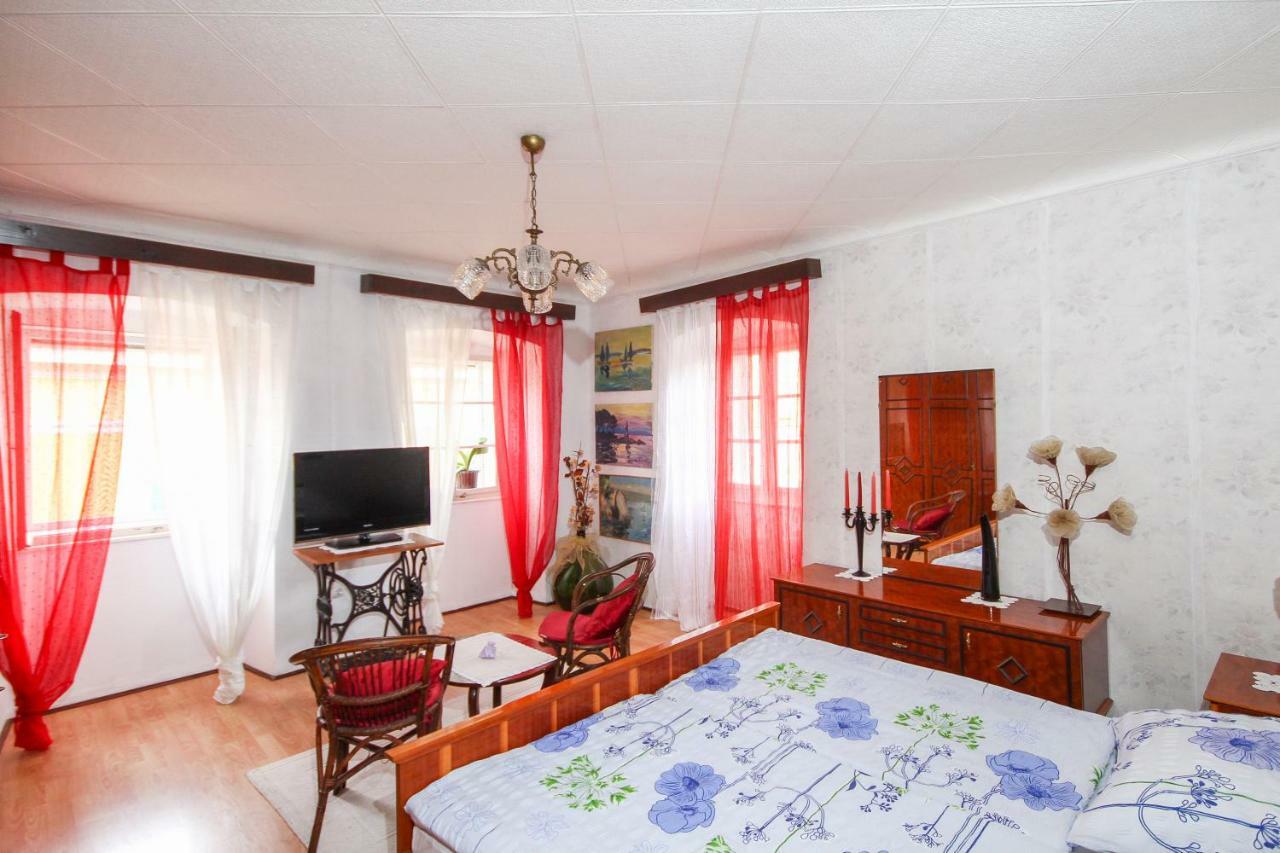 Apartment Johanna Опатия Екстериор снимка